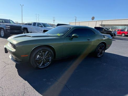 Used 2022 Dodge Challenger SXT w/ Blacktop Package image 25