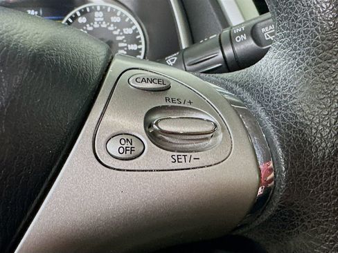 Used 2018 Nissan Murano S image 23