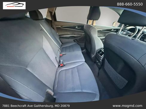 Used 2020 Kia Sorento FWD V6 image 23