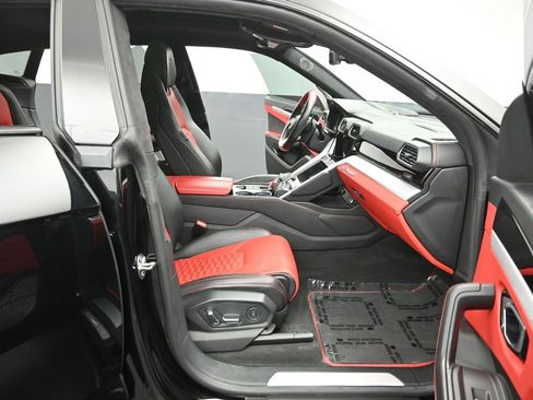 Used 2021 Lamborghini Urus image 31