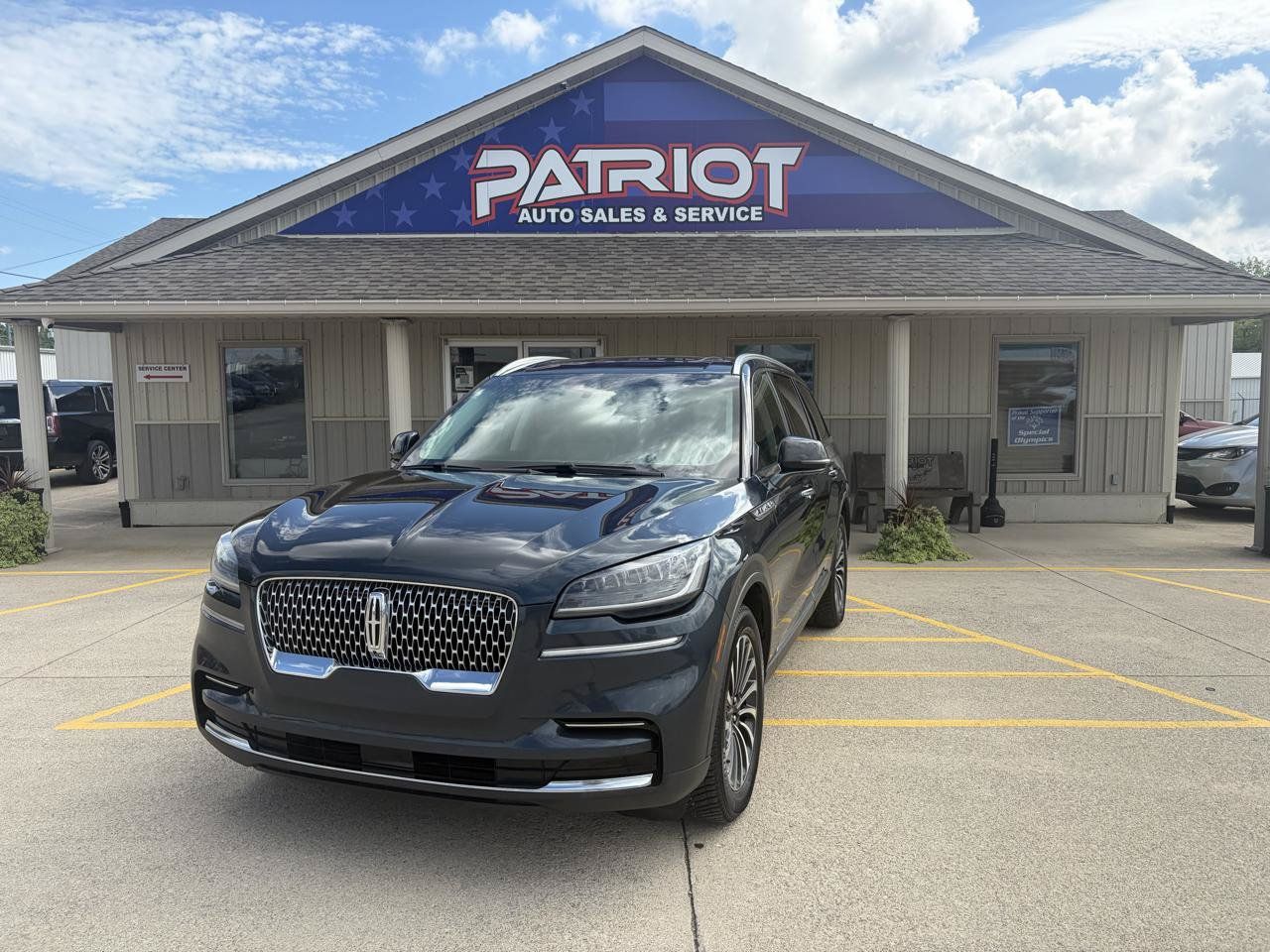 Used 2023 Lincoln Aviator Reserve w/ Class IV Trailer Tow Package AWD/4WD image 1