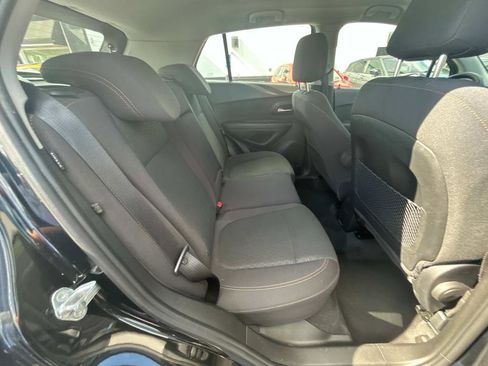 Used 2017 Chevrolet Trax LS image 15