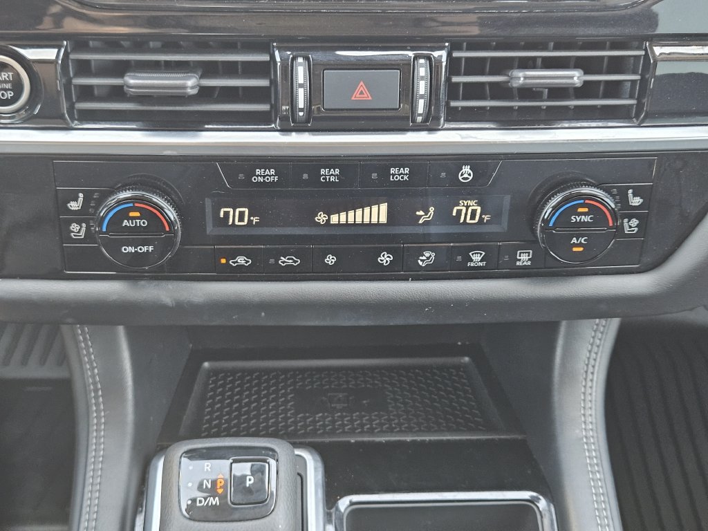 Used 2023 Nissan Pathfinder Platinum w/ Lighting Package (N92) AWD/4WD image 18