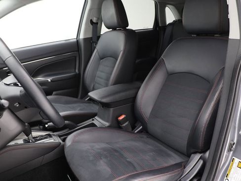 Used 2024 Mitsubishi Outlander Sport 2.0 SE image 15