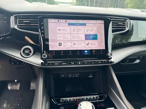 New 2026 Jeep Grand Wagoneer Summit AWD/4WD image 12