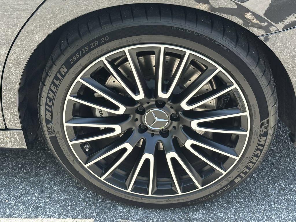 Certified 2025 Mercedes-Benz E 53 AMG e 4MATIC Sedan image 23