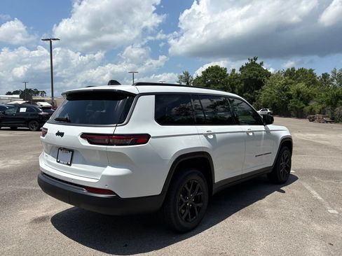 New 2026 Jeep Grand Cherokee L 2WD image 5