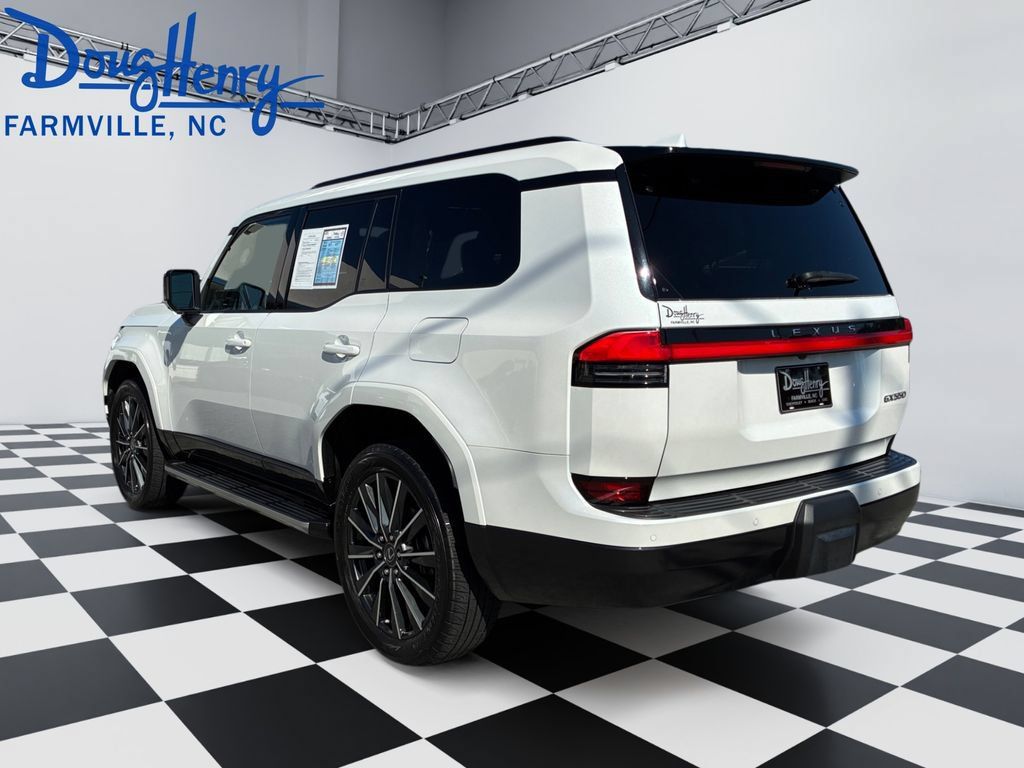Used 2024 Lexus GX 550 w/ Accessory Package (2T) AWD/4WD image 3