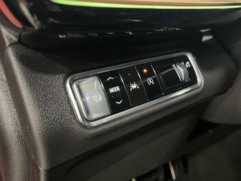 Certified 2025 Buick Envision Sport Touring image 14