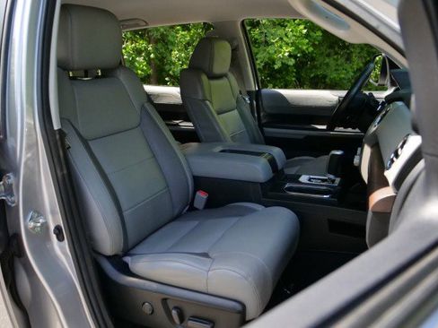 Used 2020 Toyota Tundra Limited w/ Limited Premium Package AWD/4WD image 39