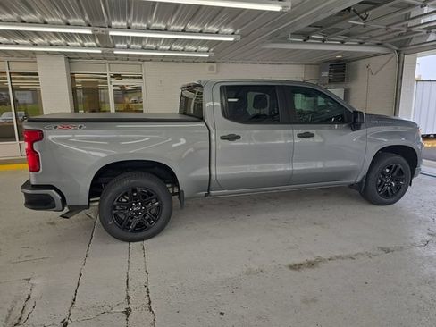 Used 2023 Chevrolet Silverado 1500 Custom AWD/4WD image 6