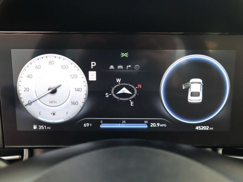 Used 2024 Hyundai Elantra SEL FWD image 31