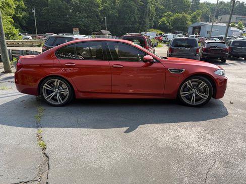 Used 2013 BMW M5 image 9