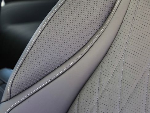 Used 2024 Mercedes-Benz CLE 300 4MATIC Coupe image 27