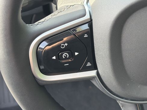 Certified 2025 Volvo XC90 B6 Plus AWD/4WD image 14