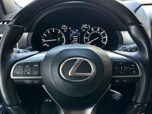 Used 2022 Lexus GX 460 Premium w/ Accessory Package AWD/4WD image 16