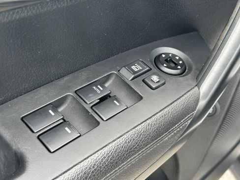 Used 2013 Kia Sorento LX FWD image 14