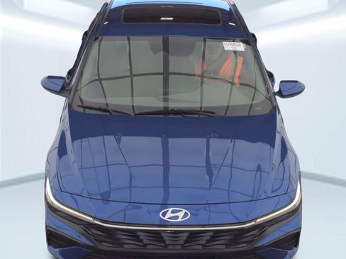 Used 2025 Hyundai Elantra SEL FWD image 16