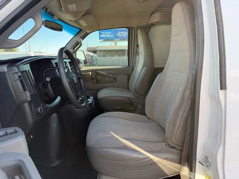 Used 2017 Chevrolet Express 2500 image 12