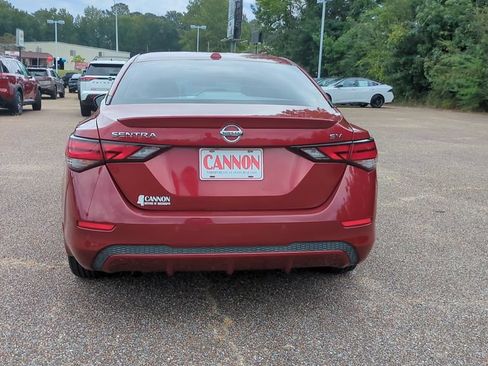 Used 2022 Nissan Sentra SV w/ Lighting Package FWD image 5