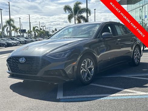 Used 2023 Hyundai Sonata SEL w/ Preferred Accessory Package image 2