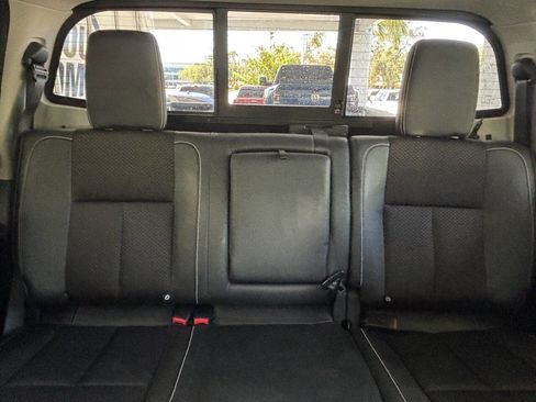 Used 2016 Nissan Titan PRO-4X image 28
