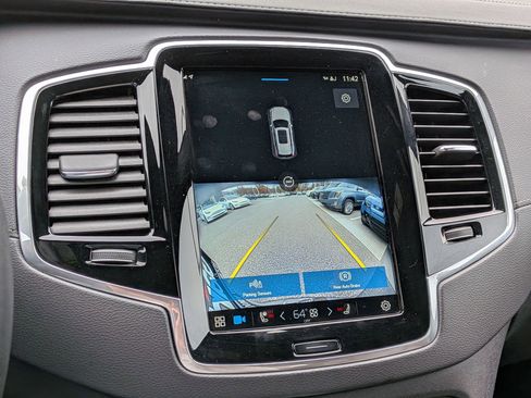 Certified 2023 Volvo XC90 B6 Ultimate image 21