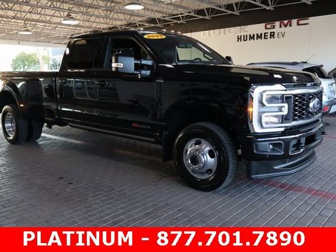 Used 2025 Ford F350 Platinum image 5
