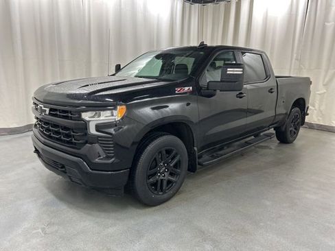 Used 2023 Chevrolet Silverado 1500 RST w/ Convenience Package II image 2