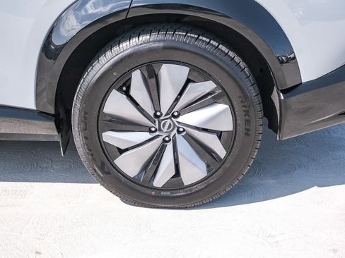 Used 2023 Nissan Ariya FWD image 9