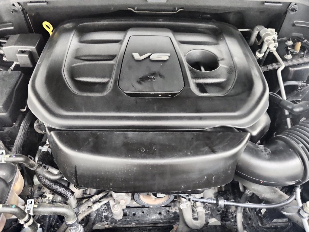 Used 2018 Jeep Grand Cherokee Summit w/ Skid Plate Group AWD/4WD image 37
