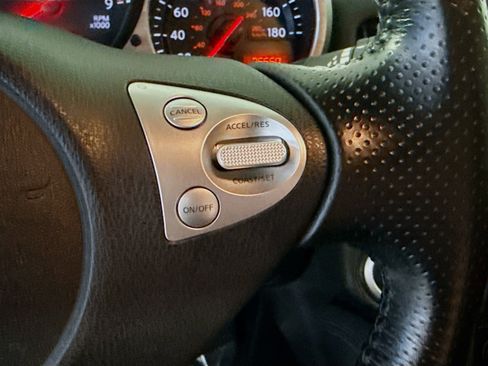 Used 2020 Nissan 370Z Coupe RWD image 15