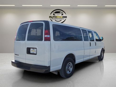 Used 2023 Chevrolet Express 3500 LS image 7