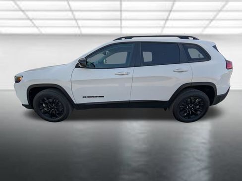 Used 2022 Jeep Cherokee Latitude Plus AWD/4WD image 24