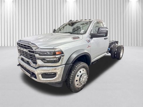 New 2026 RAM 5500 Tradesman w/ Chrome Appearance Group AWD/4WD image 10