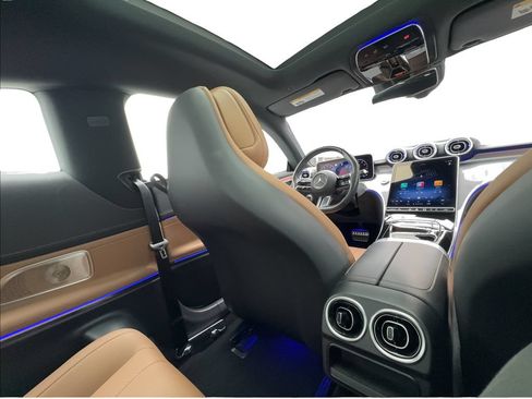 Used 2025 Mercedes-Benz CLE 300 4MATIC Coupe w/ AMG Line image 34