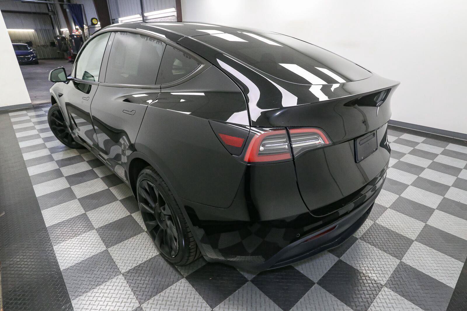 Used 2021 Tesla Model Y Long Range AWD/4WD image 9
