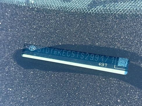 Certified 2026 Toyota Sienna XLE FWD image 3