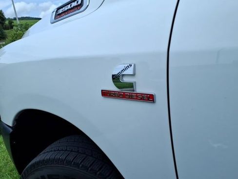 Used 2022 RAM 3500 Tradesman RWD image 21