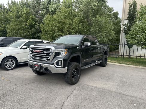 Used 2021 GMC Sierra 1500 SLT w/ SLT Premium Plus Package AWD/4WD image 2
