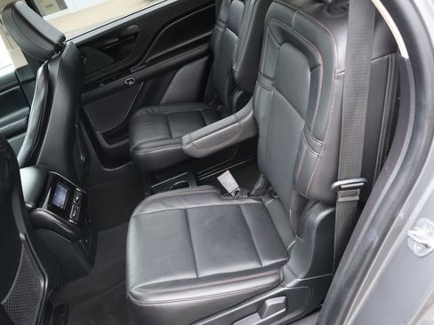 Used 2022 Lincoln Aviator Reserve w/ Equipment Group 201A AWD/4WD image 15