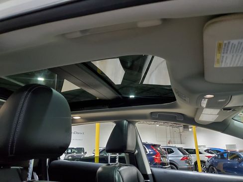 Used 2019 Nissan Murano Platinum w/ Cargo Package image 15