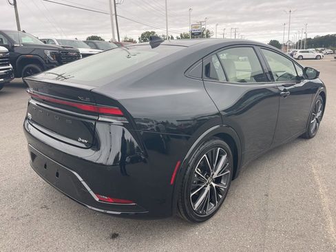 Used 2024 Toyota Prius XLE image 5