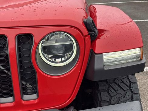 Used 2021 Jeep Gladiator Rubicon image 10
