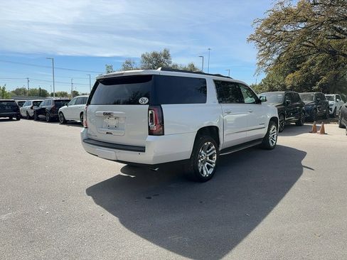 Used 2017 GMC Yukon XL SLT w/ Premium Edition image 6