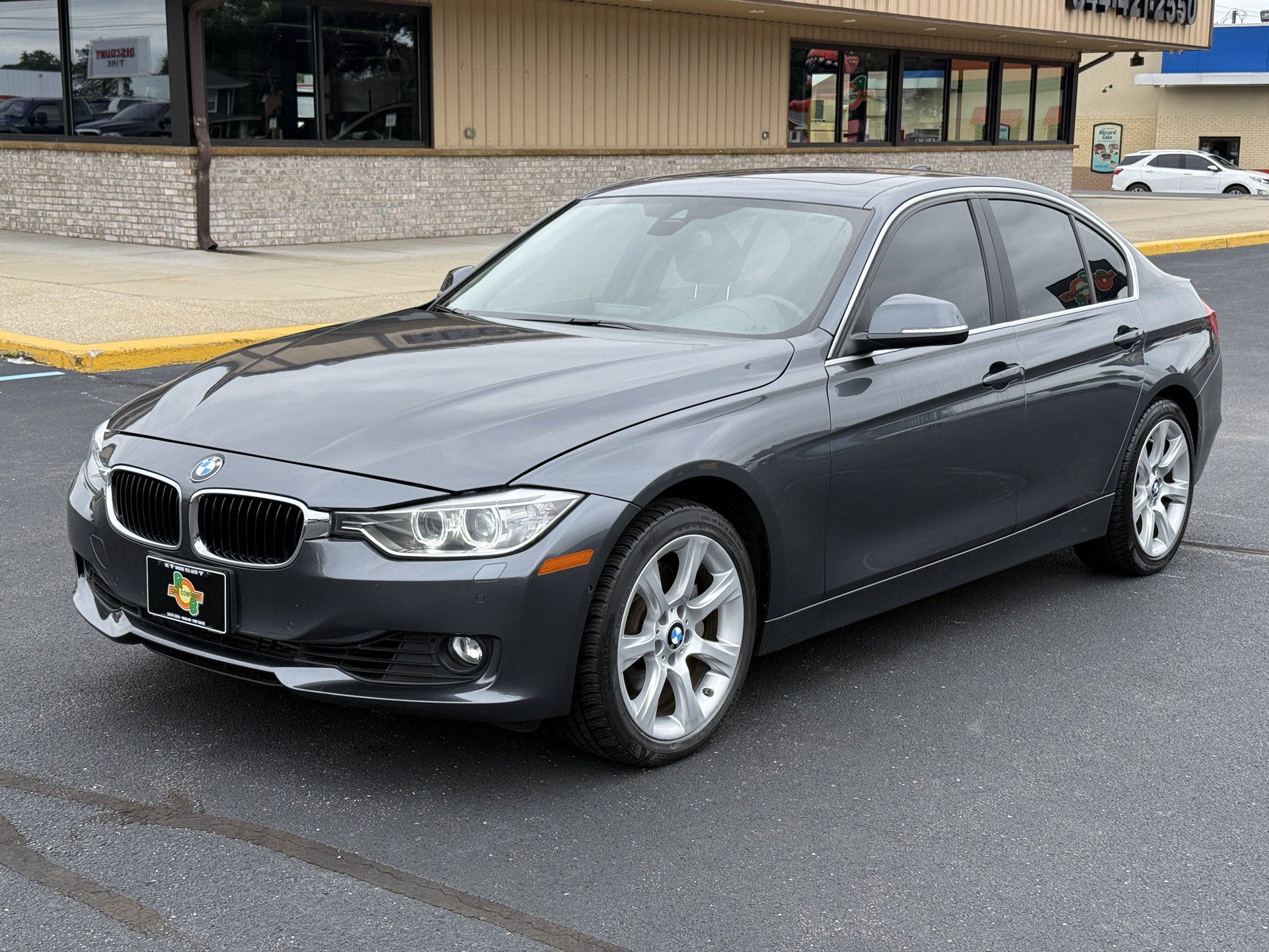 Used 2015 BMW 335i xDrive Sedan AWD/4WD image 4