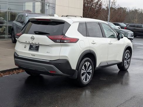 Used 2023 Nissan Rogue SV image 7