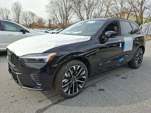 New 2026 Volvo XC60 B5 Ultra w/ Protection Package Premier image 2