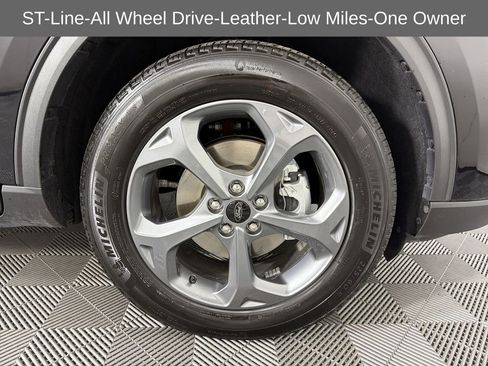 Used 2025 Ford Escape ST-Line image 10