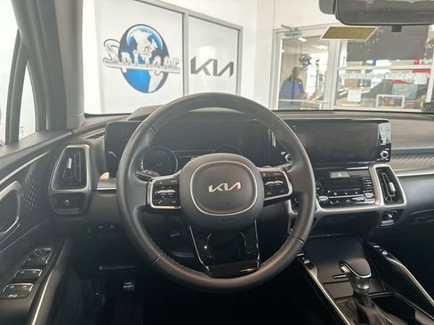 Certified 2023 Kia Sorento S FWD image 13